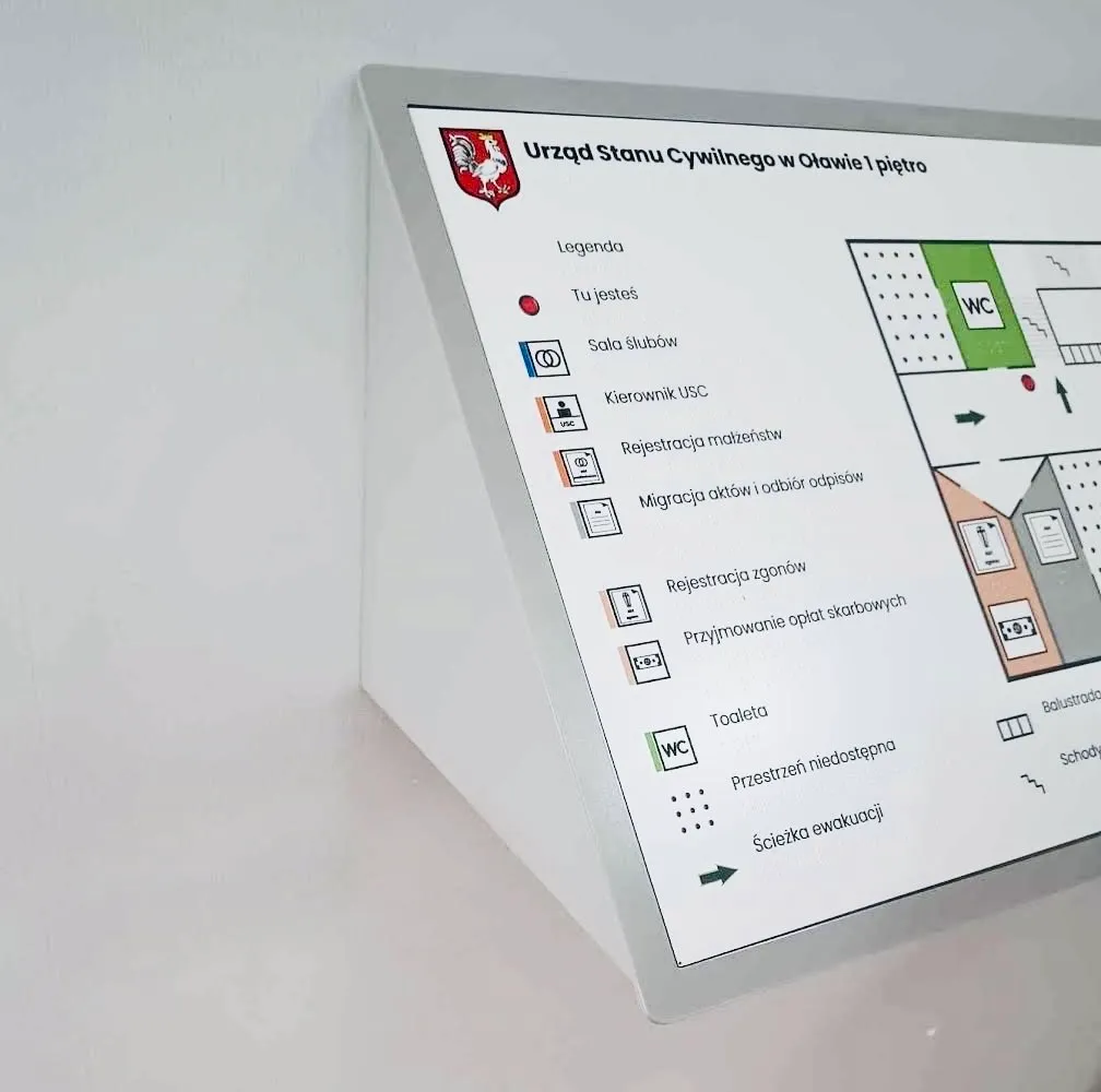 Bok wiszącego planu tyflograficznego Urzędu Stanu Cywilnego w Oławie. 